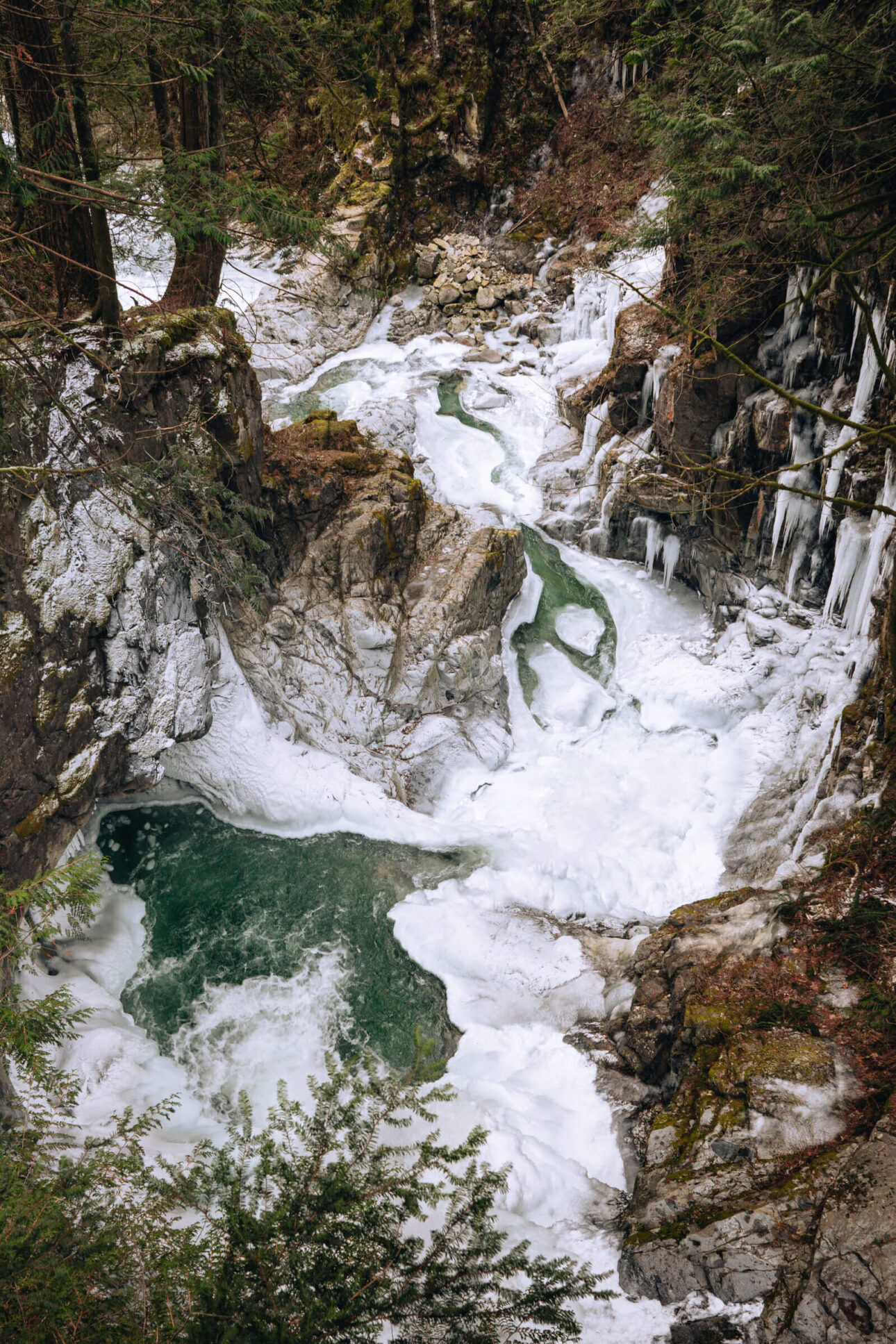 How To Visit Cascade Falls And Suspension Bridge Near Vancouver